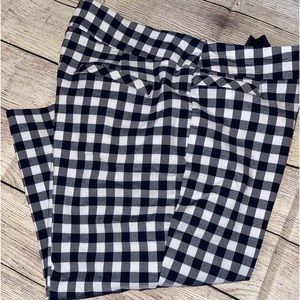 Kim Rogers size 20W capris. New without tags.